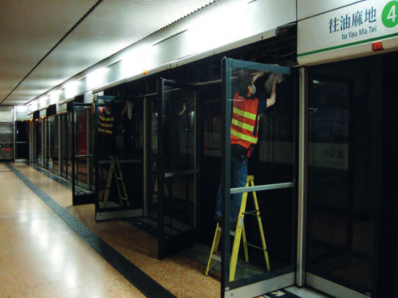 Pintu Kaca Otomatis (PSD) MRT